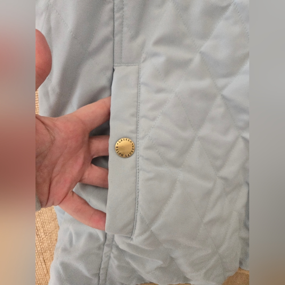 Women's Reversable Ralph Lauren Beige/Light Blue Quilted Vest Medium to Large - Picture 7 of 10